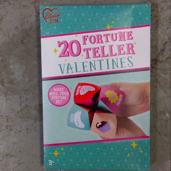 NIB | Fortune Teller Valentines 💝 20 Count - Picture 2 of 10